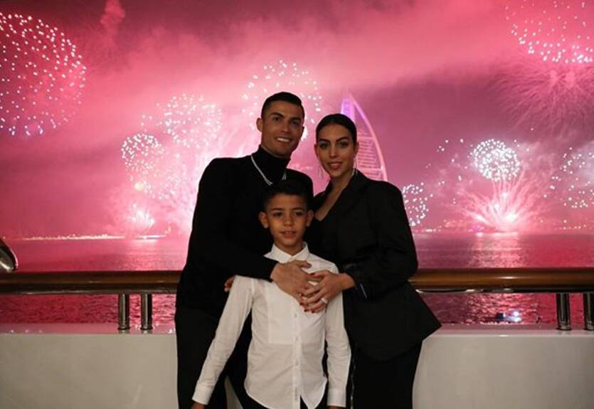 Роналду стал первым в мире со 150 миллионами подписчиков в Instagram Роналду стал первым в мире со 150 миллионами подписчиков в Instagram