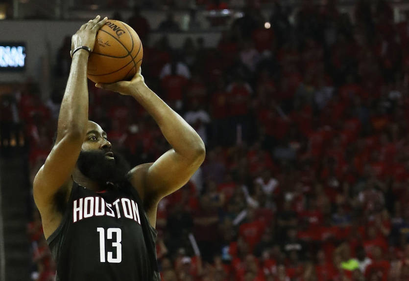 Харден обошел Брайанта по количеству матчей подряд с 30+ очками