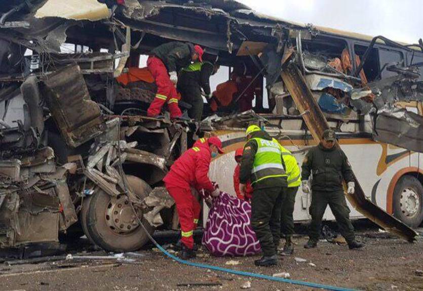 Автобус с аргентинскими футболистами упал в пропасть в Боливии