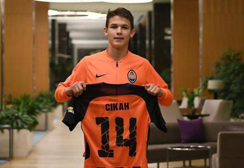 Шахтер подписал 17-летнего Сикана