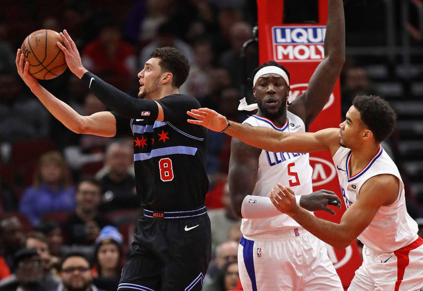 НБА: Хьюстон одолел Торонто, Чикаго проиграл Клипперс