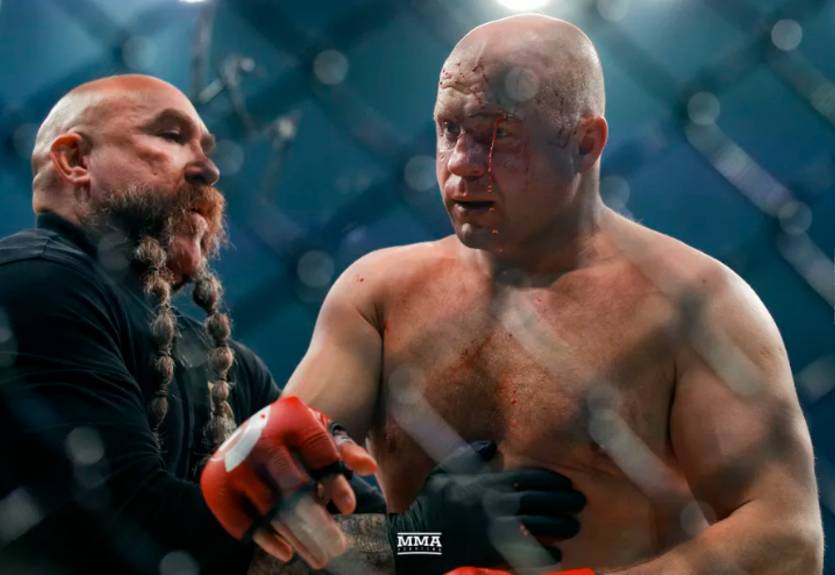 После боя с Бейдером Емельяненко наложили 9 швов