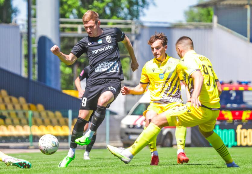 Рух двічі відігрувався й уникнув поразки від Олександрії