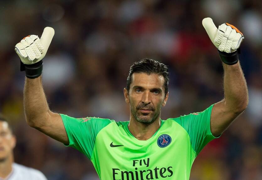 Буффон выйдет в старте на матч с МЮ - источник