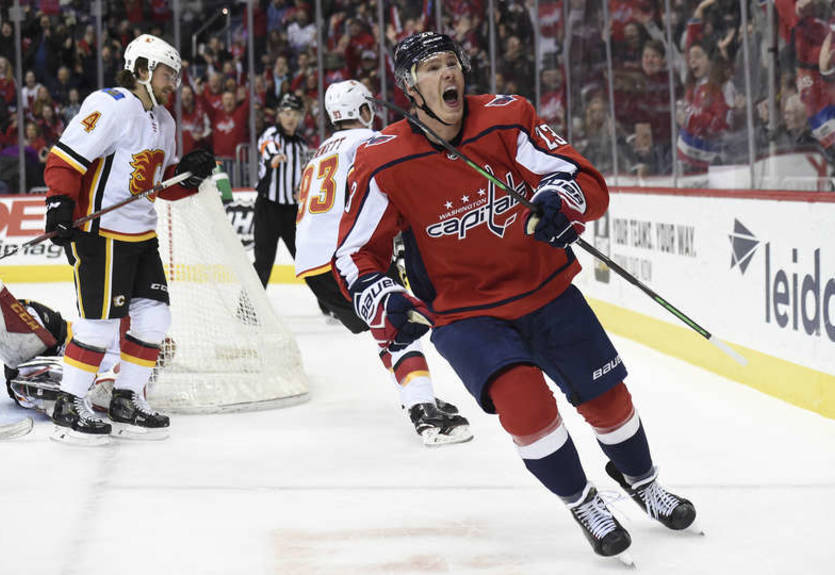 НХЛ: Чикаго разгромил Баффало, Вашингтон обыграл Калгари НХЛ: Чикаго разгромил Баффало, Вашингтон обыграл Калгари