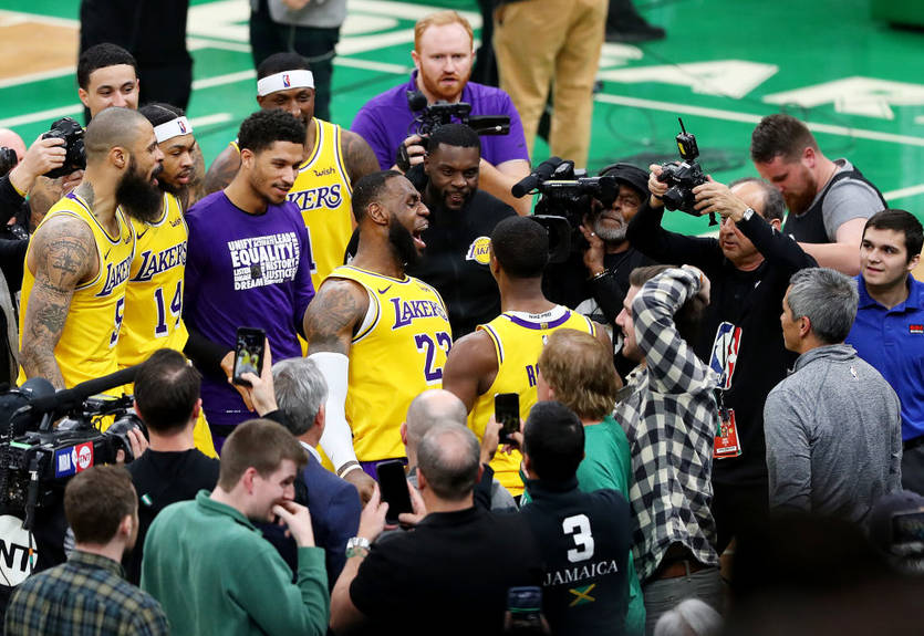 Лейкерс установили клубный рекорд в победном матче с Бостоном Лейкерс установили клубный рекорд в победном матче с Бостоном