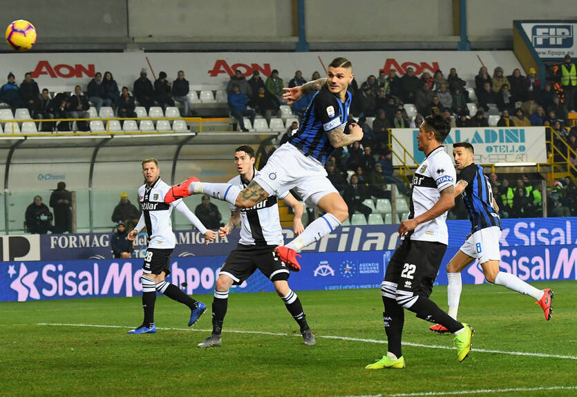 Серия А: Интер вымучил победу над Пармой, Наполи не смог обыграть Фиорентину Серия А: Интер вымучил победу над Пармой, Наполи не смог обыграть Фиорентину