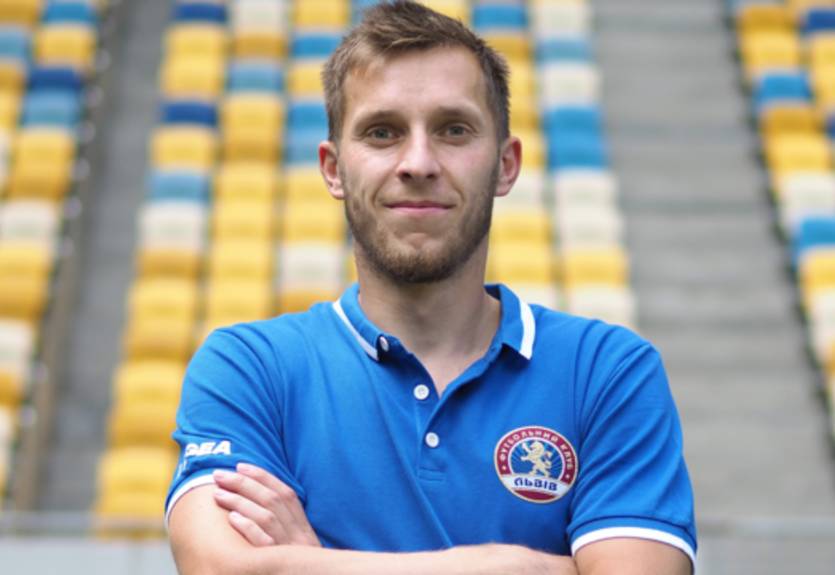 Украинский голкипер забил гол в товарищеском матче