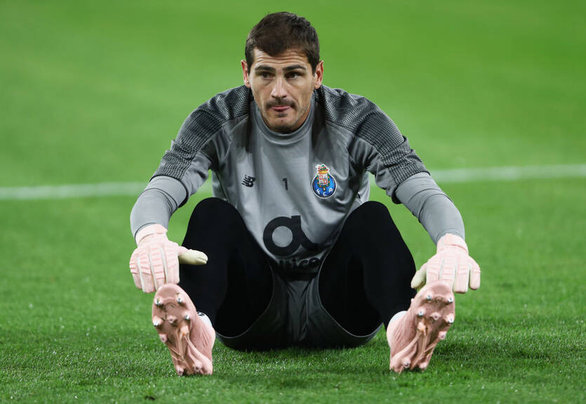 Касильяс: Главный арбитр женщина - это круто (16.02.19)