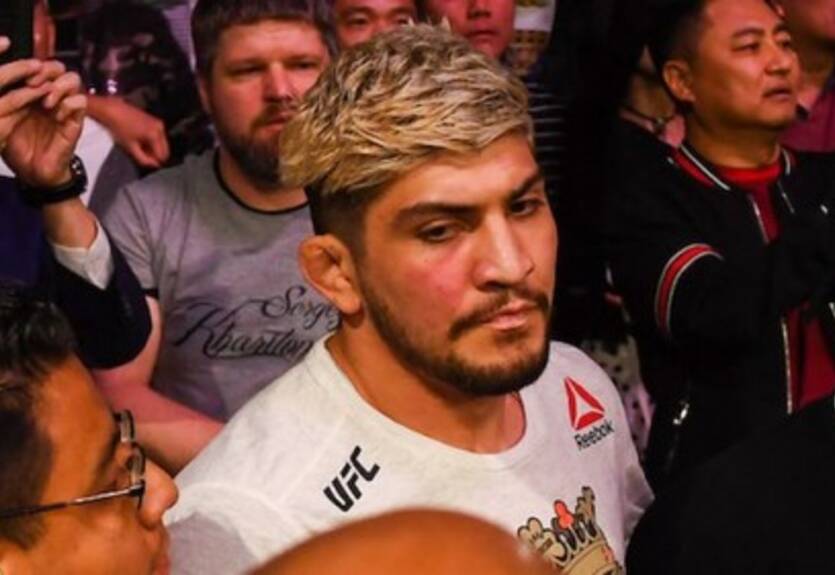 Тренер Макгрегора, на которого прыгнул Хабиб, отстранен на 7 месяцев Тренер Макгрегора, на которого прыгнул Хабиб, отстранен на 7 месяцев