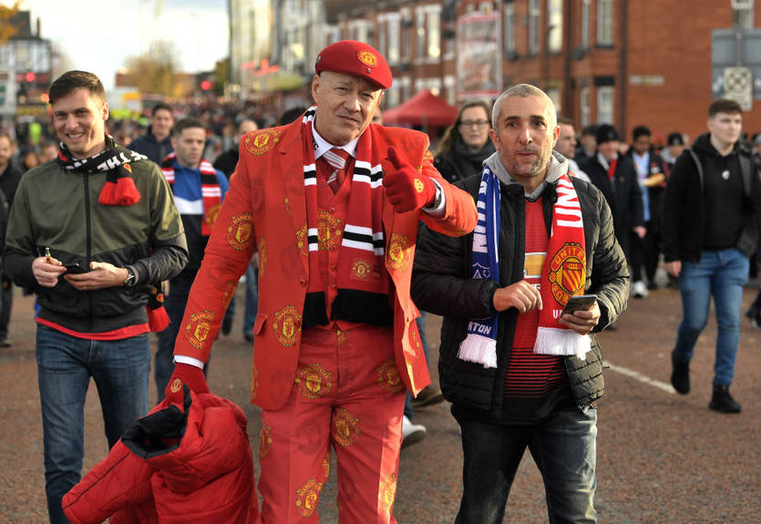 Парижский таксист ударил ножом фаната МЮ после поражения ПСЖ