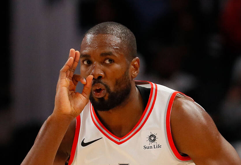 Ибака и Крисс подрались во время матча Кливленд - Торонто и покинули площадку Ибака и Крисс подрались во время матча Кливленд - Торонто и покинули площадку