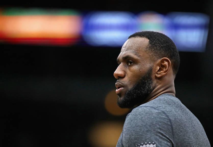 Лейкерс могли обменять ЛеБрона из-за его агента