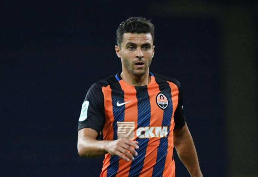 Жуниор Мораес в матче Шахтер - Заря спел гимн Украины