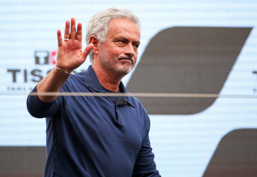 Моуринью - о выборе работы: Некоторые тренеры умнее меня