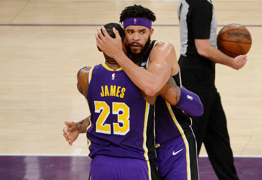 НБА. Аталанта сильнее Милуоки, Голден Стэйт не оставил шансов Шарлотту