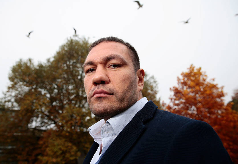 Пулев - о поцелуе журналистки в губы: Она хотела повеселиться со мной