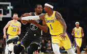 НБА: Филадельфия уступила Милуоки, Голден Стэйт обыграл Лейкерс