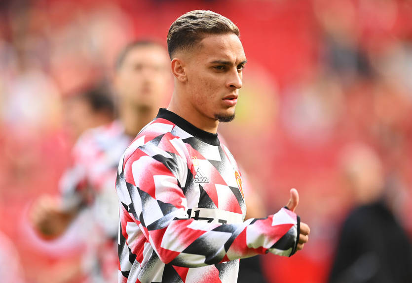 Рівень самозакоханості зашкалює: Гравець Манчестер Юнайтед зробив тату зі своїм обличчям на спині