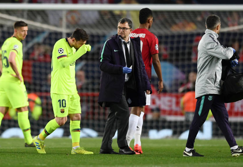 Фанаты МЮ дразнили окровавленного Месси песнями о Роналду