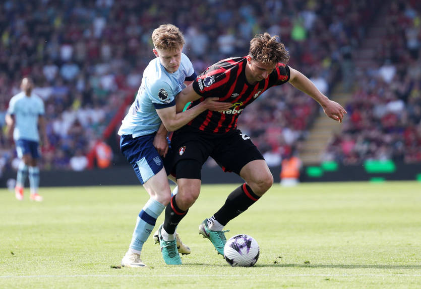 Брентфорд победил Борнмут в матче с тремя поздними голами Брентфорд победил Борнмут в матче с тремя поздними голами