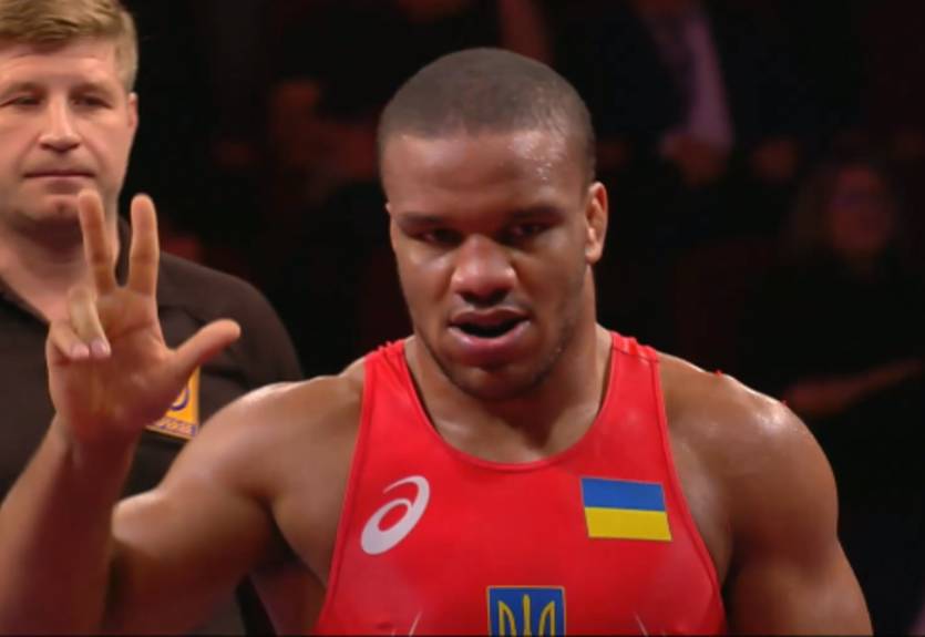 Беленюк стал трехкратным чемпионом Европы по борьбе