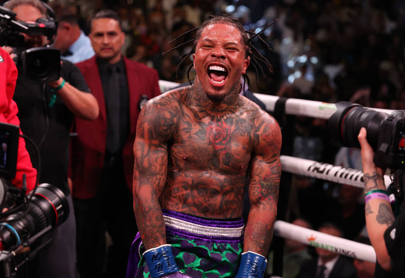 Промоутер Ломаченко отреагировал на вызов на бой от Дэвиса