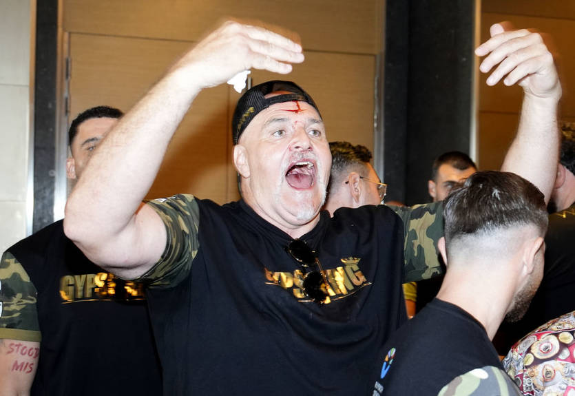 "Щиро вибачаюся перед усіма причетними": батько Ф'юрі про бійку з командою Усика