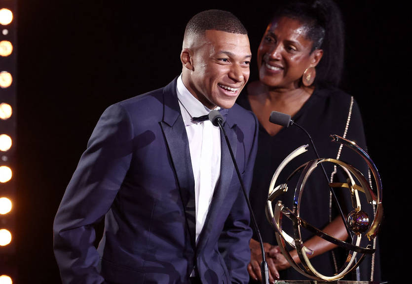 Мбаппе стал лучшим игроком чемпионата Франции пятый год подряд