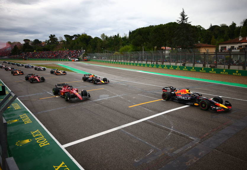 Гран-при Эмилии-Романьи: Ферстаппен выиграл гонку, Норрис и Пиастри финишировали в тройке Гран-при Эмилии-Романьи: Ферстаппен выиграл гонку, Норрис и Пиастри финишировали в тройке