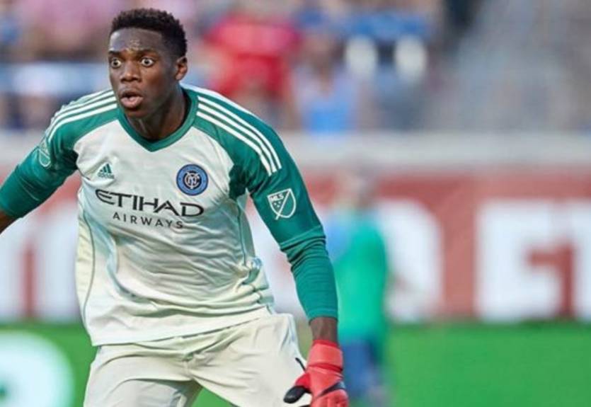 Фейл месяца: вратарь в МЛС технично подправил мяч в собственные ворота