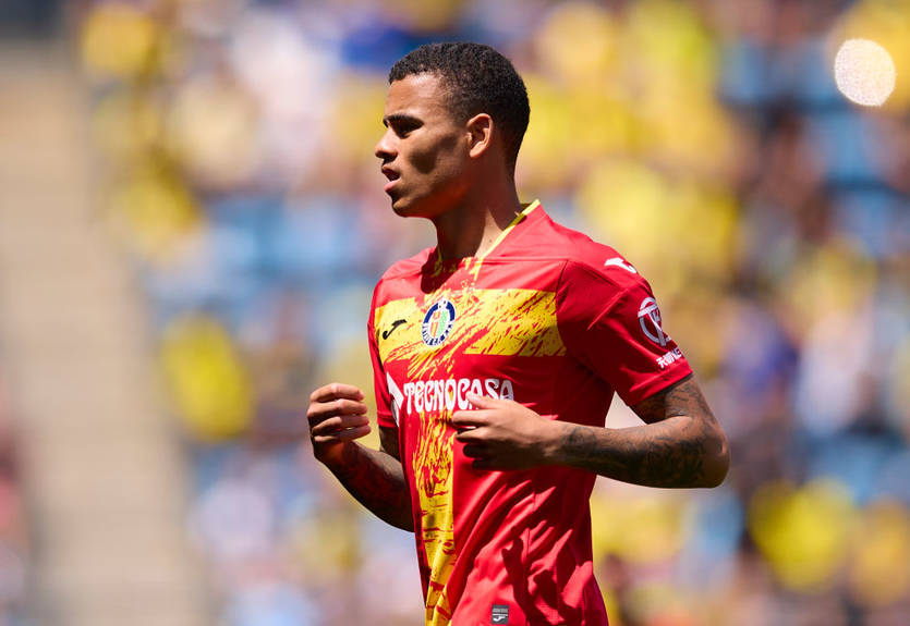 Ювентус и Наполи посоревнуются за скандального вингера Манчестер Юнайтед