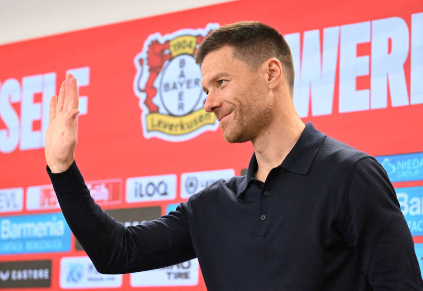 Алонсо - про Байєр: Наша команда золотими літерами вписана в історію Бундесліги