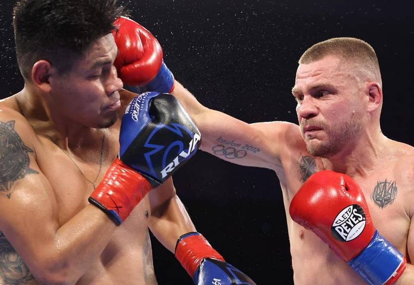 Беринчик завоевал титул чемпиона в легком весе, одолев Наваррете: видео лучших моментов боя