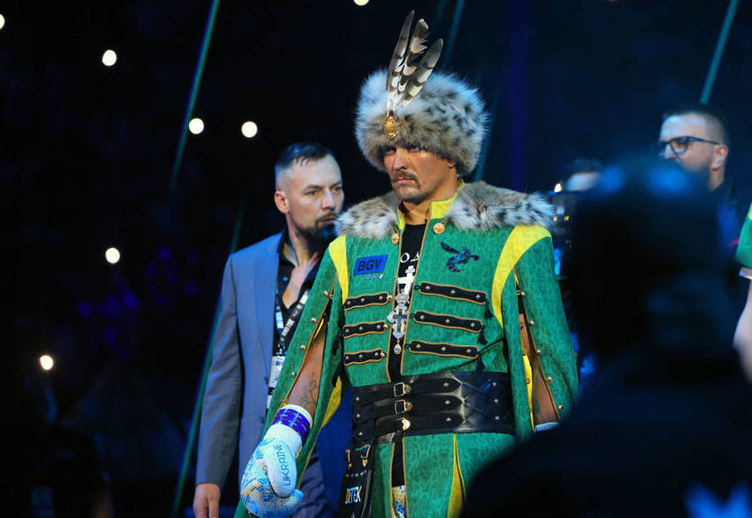 "Випадково представив нову форму": Полісся відреагувало на вихід Усика на бій з Ф'юрі