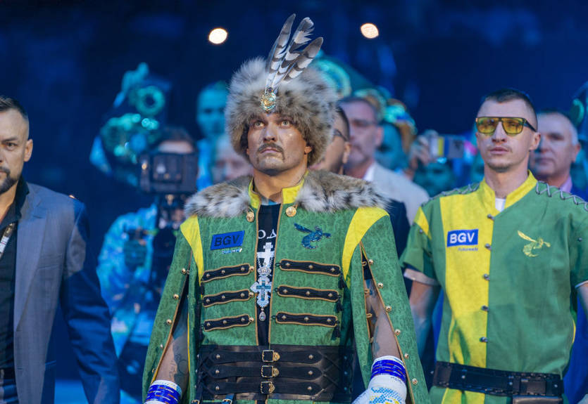 "Божевілля": легенда UFC назвав несподіваного суперника для Усика після перемоги над Ф'юрі