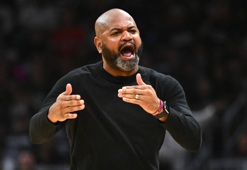 Кливленд уволил тренера, несмотря на выход в полуфинал Восточной конференции