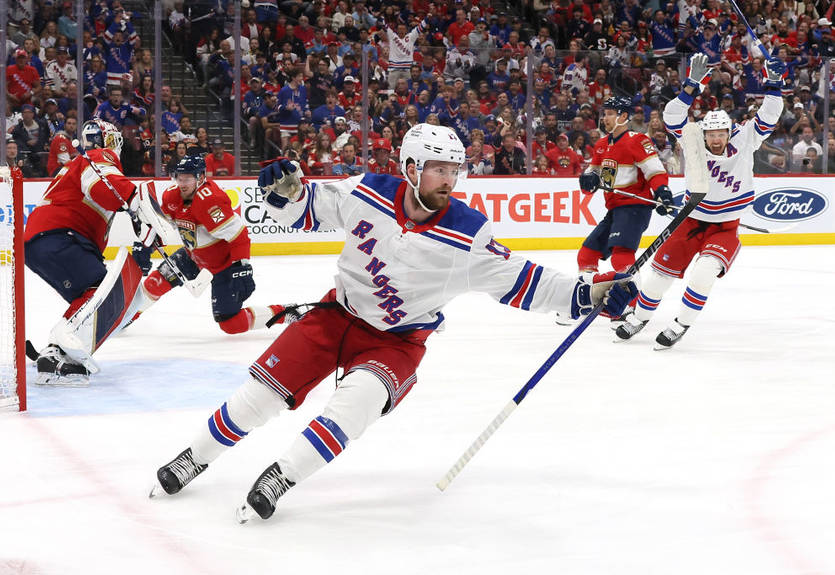 Плей-оф НХЛ: Рейнджерс в овертаймі обіграли Флориду та вийшли вперед у фіналі Сходу Плей-оф НХЛ: Рейнджерс в овертаймі обіграли Флориду та вийшли вперед у фіналі Сходу