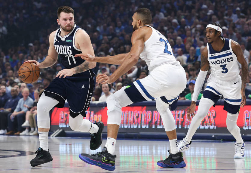 Плей-оф НБА: Даллас здобув третю перемогу над Міннесотою у фіналі Заходу Плей-оф НБА: Даллас здобув третю перемогу над Міннесотою у фіналі Заходу