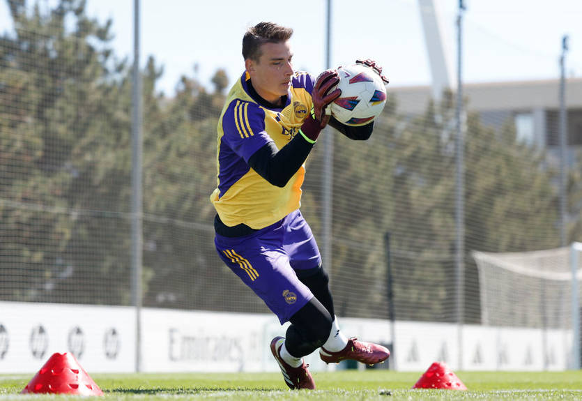 Лунин пропустил тренировку Реала перед матчем с Боруссией