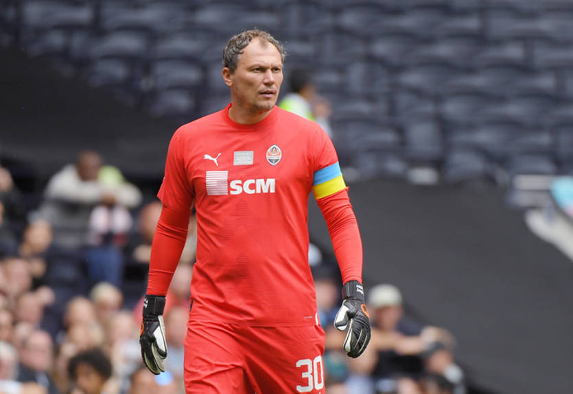 Екс-голкіпер збірної України отримав страшну травму в матчі медіа-турніра Піке