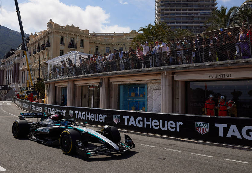 В Мерседес опровергли слухи о сравнении Антонелли и Расселла на тестах