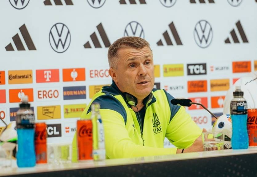 Навіть голову помив: Ребров підколов лідера збірної, коли той привітав його з ювілеєм