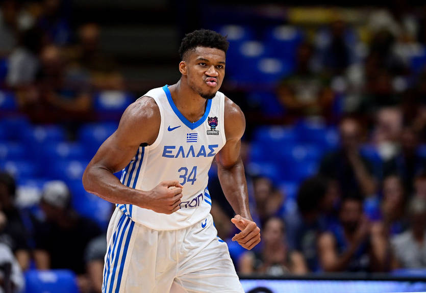 Яннис сыграет в отборе на Олимпийские игры-2024, несмотря на травму ноги