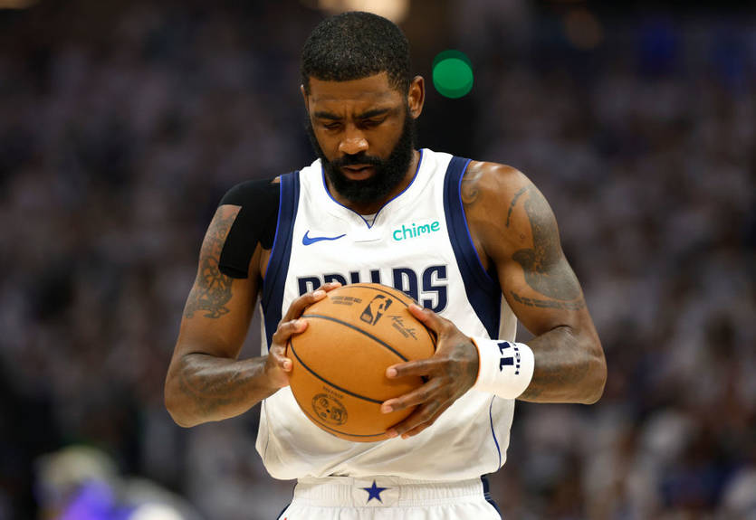 "Я втратив голову, я не був найкращою версією себе": Ірвінг - про показаний середній палець фанатам Бостона "Я втратив голову, я не був найкращою версією себе": Ірвінг - про показаний середній палець фанатам Бостона