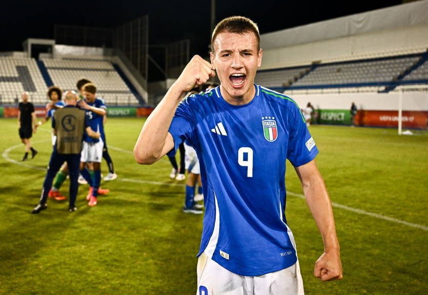 Італія завдяки дублю вундеркінда Мілана стала чемпіоном Європи до 17 років Італія завдяки дублю вундеркінда Мілана стала чемпіоном Європи до 17 років