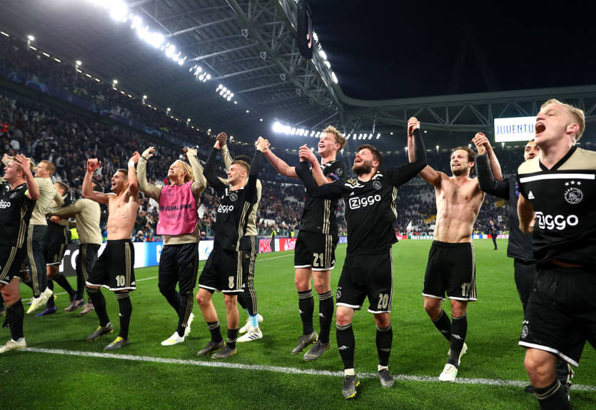 Аякс будто спустился с небес: реакция соцсетей на выход Аякса и Барселоны в полуфинал ЛЧ