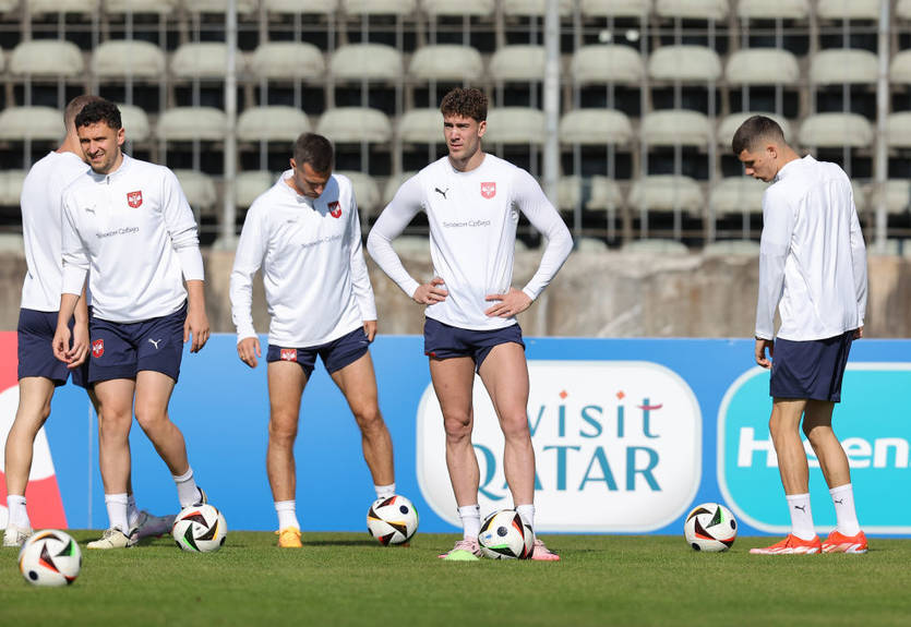 Сербські фанати вже влаштували сутички з німецькою поліцією
