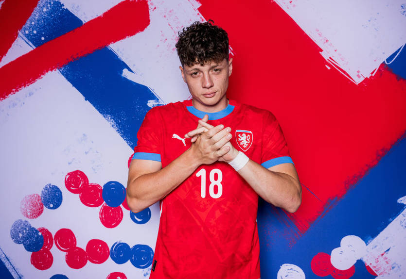 Жирона усилила центр защиты игроком сборной Чехии