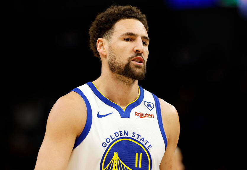 Томпсон отписался от Голден Стэйт в соцсетях и удалил посты, связанные с клубом Томпсон отписался от Голден Стэйт в соцсетях и удалил посты, связанные с клубом